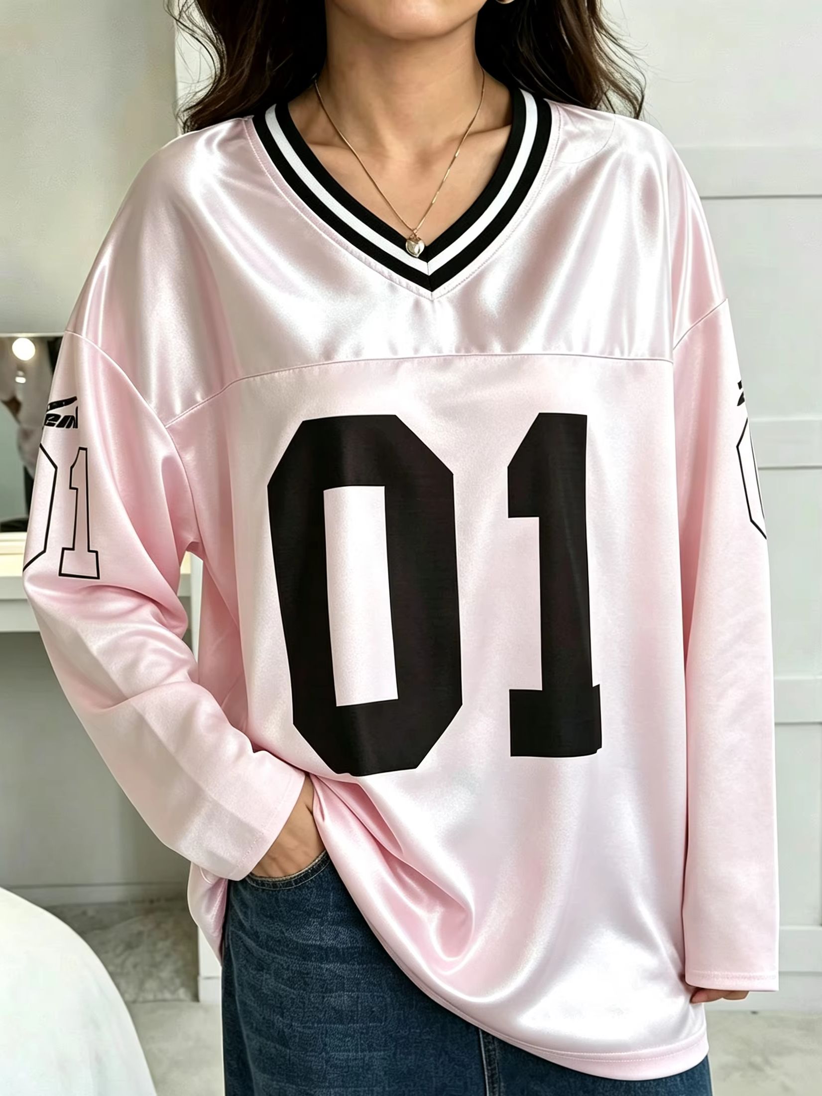 Vintage Fashion Streetwear - เสื้อยืดแขนยาวผู้ชายผู้หญิงสไตล์วินเทจ ทรงโอเวอร์ไซส์ พิมพ์ลายเลข 01 คอวี แฟชั่นสปอร์ต