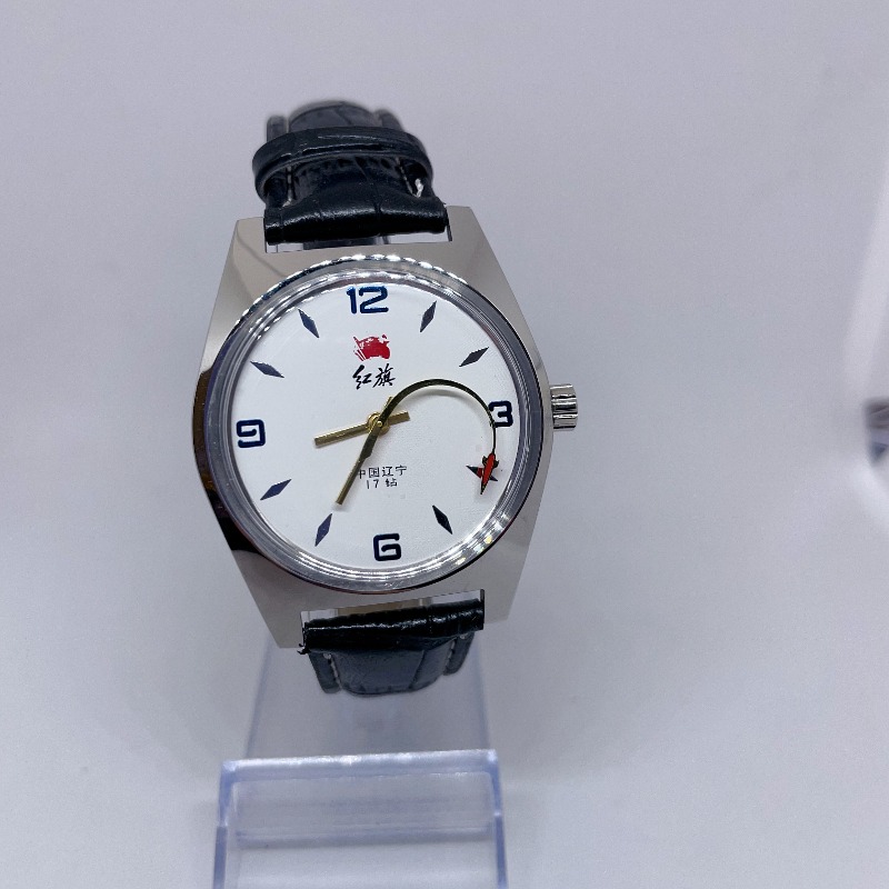 เรด แฟล็ก เซิร์ฟ เดอะ พีเพิล น - Vintage Fashion Watches บทวิจารณ์และราคา