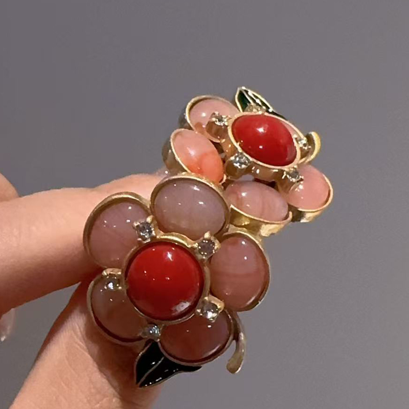 ต่างหูหินธรรมชาติสีชมพูสไตล์วิ - Vintage Fashion Photographers บทวิจารณ์และราคา
